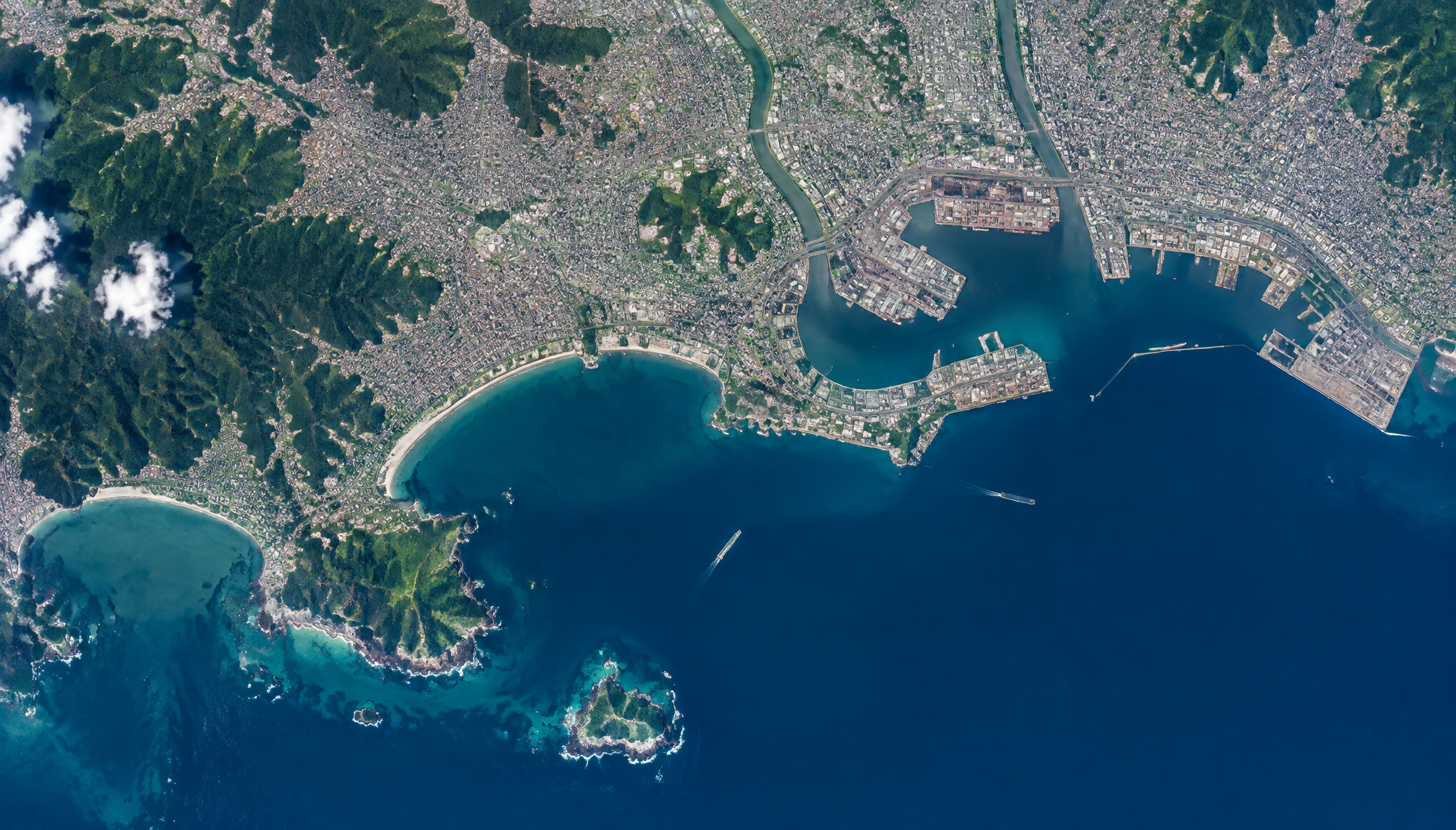 True-colour satellite scene of a coastal city