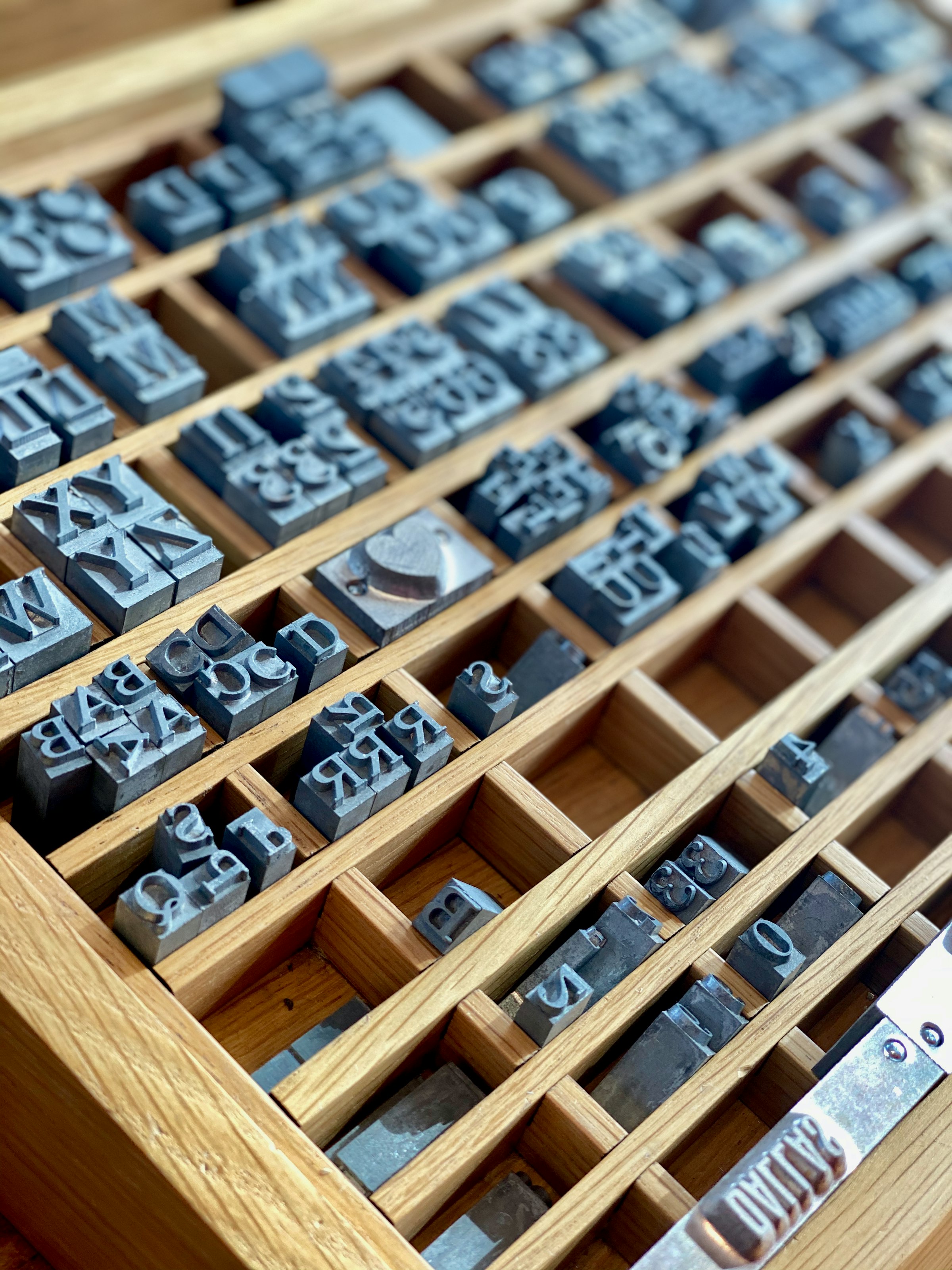 A case of metal type sorts, Halftone archive