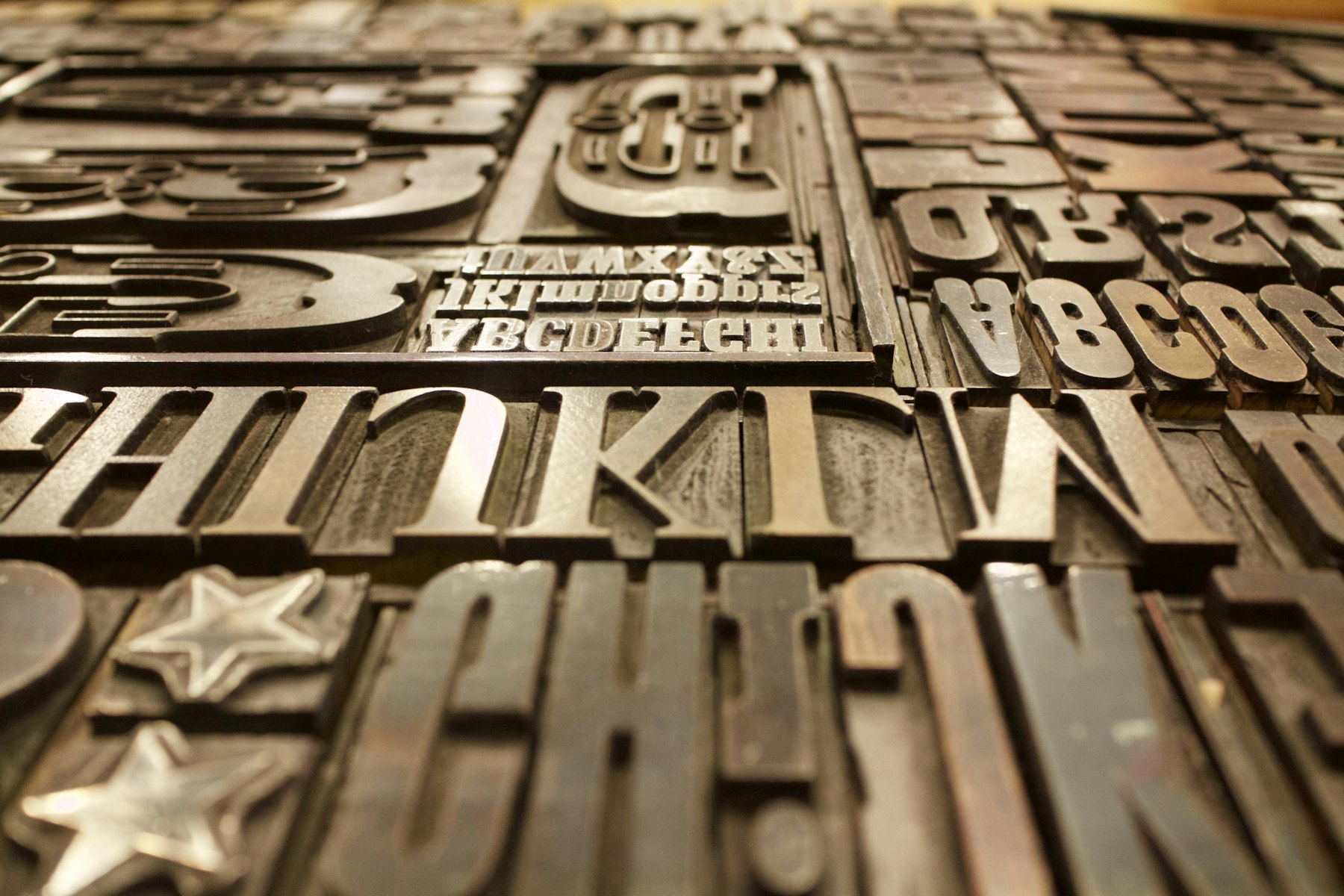 Wood letterpress type sorted in a case